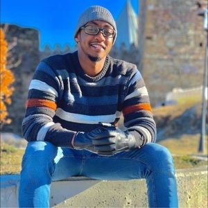 Meet your Posher, Ali